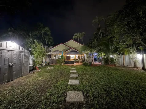 400 Somerset Way Weston FL 33326