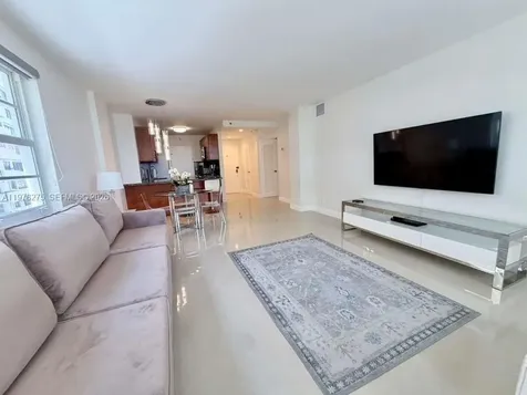 100 Lincoln Road Miami Beach FL 33139