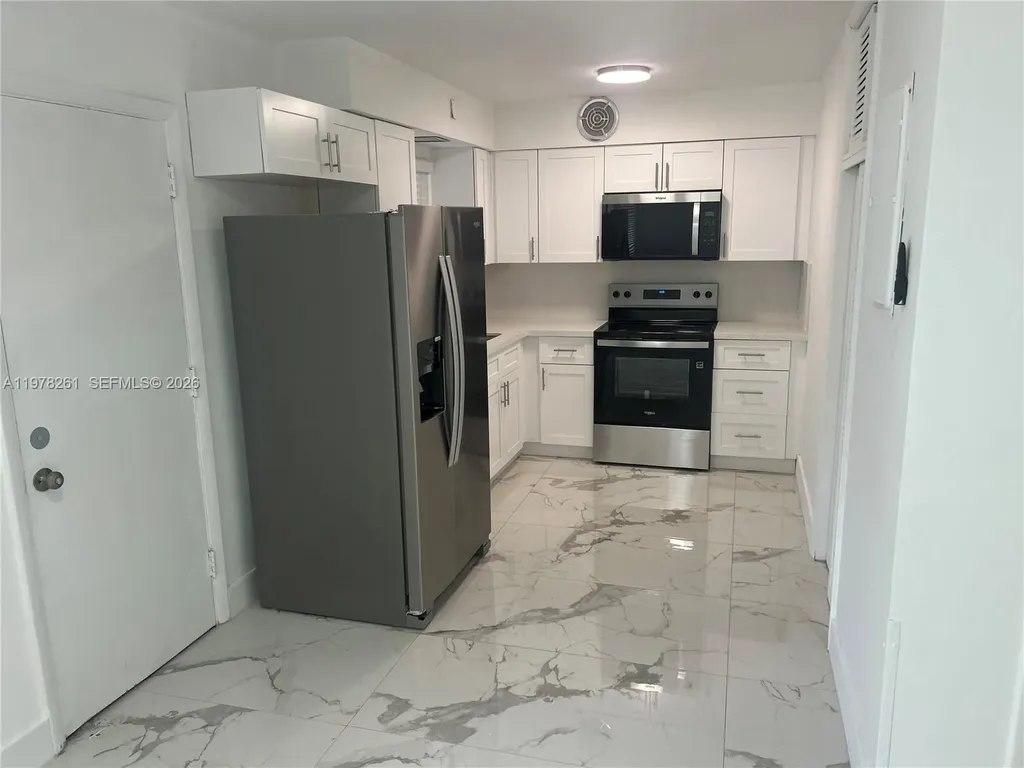 2000 Buchanan Street Hollywood FL 33020