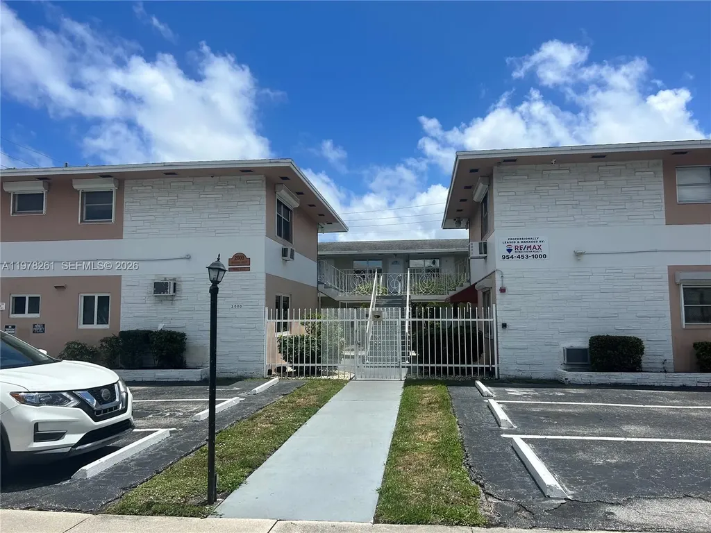 2000 Buchanan Street Hollywood FL 33020