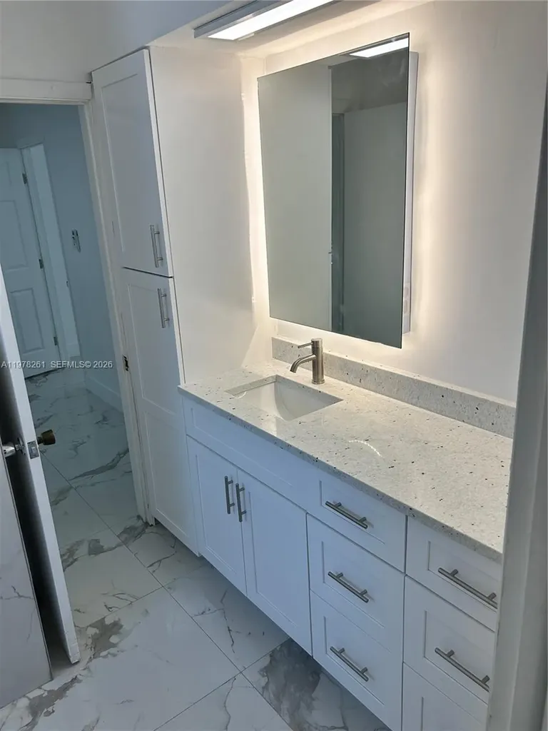 2000 Buchanan Street Hollywood FL 33020