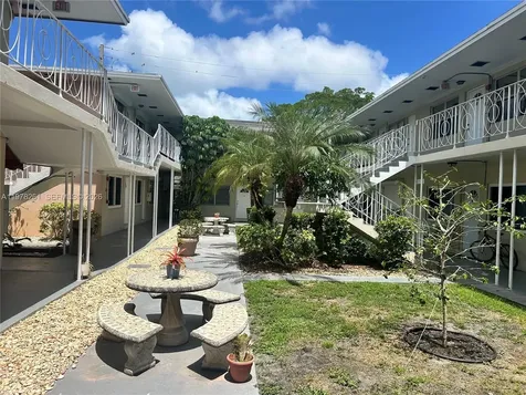 2000 Buchanan Street Hollywood FL 33020