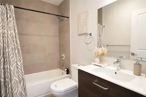 211 SE 4th Street Hallandale Beach FL 33009