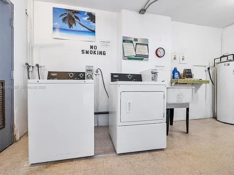 2050 NE 39th Street Lighthouse Point FL 33064