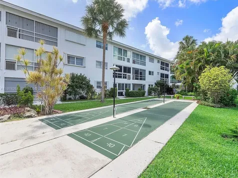 2050 NE 39th Street Lighthouse Point FL 33064