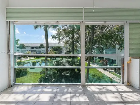 2050 NE 39th Street Lighthouse Point FL 33064