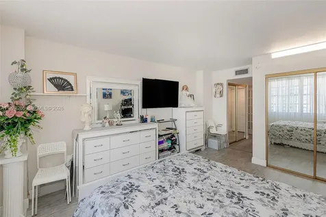 2801 NE 183rd Street Aventura FL 33160