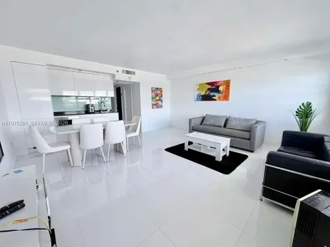 100 Lincoln Road Miami Beach FL 33139