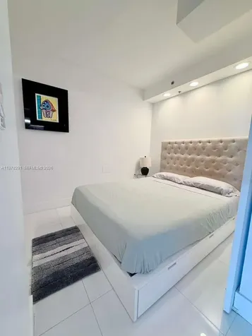 100 Lincoln Road Miami Beach FL 33139
