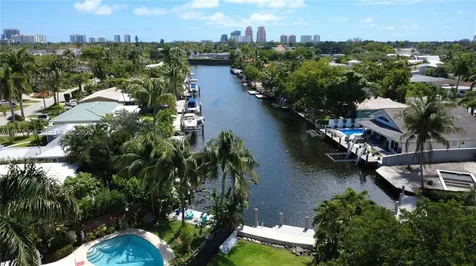 2416 NE 19th Terrace Wilton Manors FL 33305