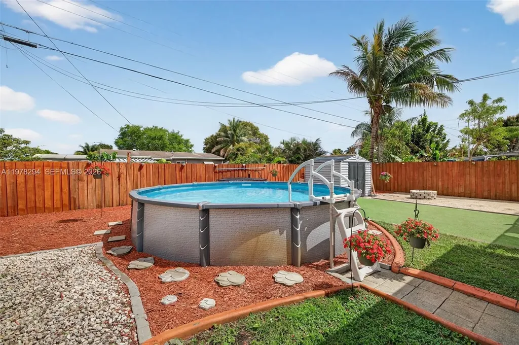 731 N 69th Avenue Hollywood FL 33024