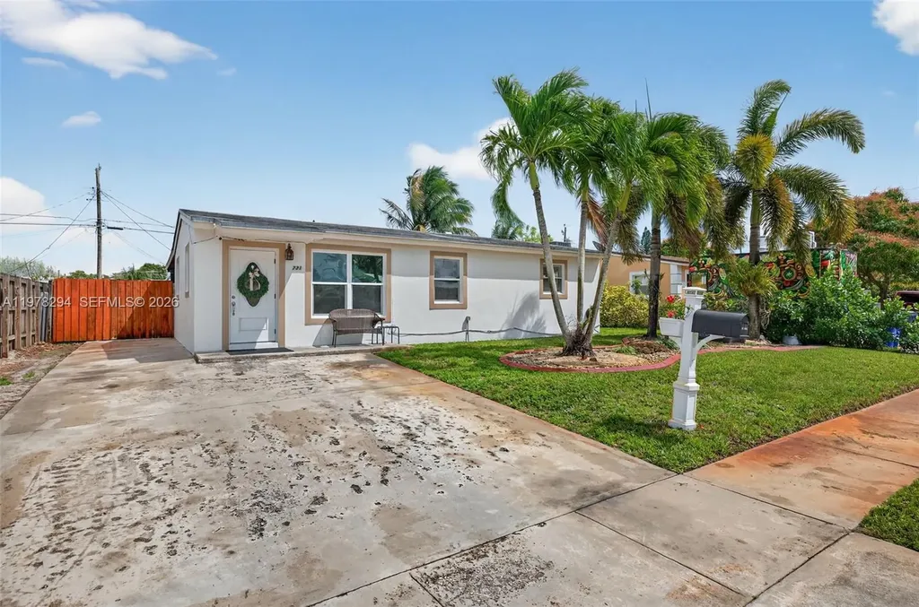 731 N 69th Avenue Hollywood FL 33024
