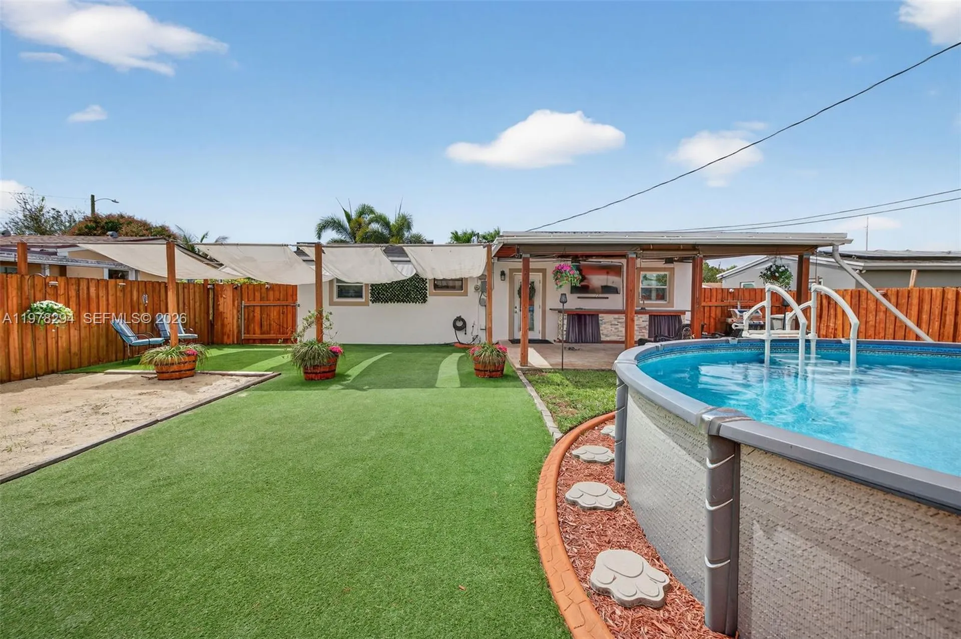 731 N 69th Avenue Hollywood FL 33024