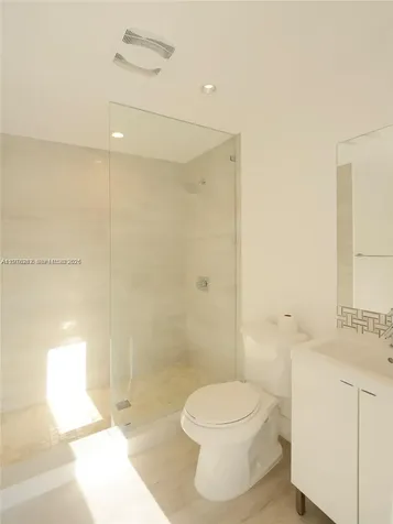 880 N Venetian Drive Miami Beach FL 33139