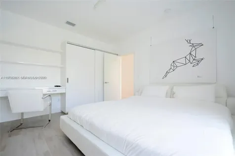 880 N Venetian Drive Miami Beach FL 33139