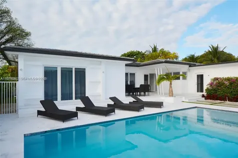 880 N Venetian Drive Miami Beach FL 33139