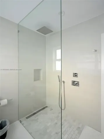 880 N Venetian Drive Miami Beach FL 33139