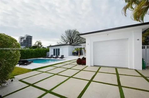 880 N Venetian Drive Miami Beach FL 33139