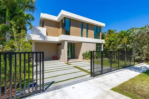 3457 Oak Avenue Miami FL 33133
