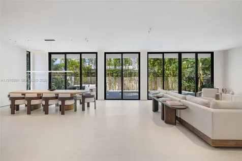 3457 Oak Avenue Miami FL 33133