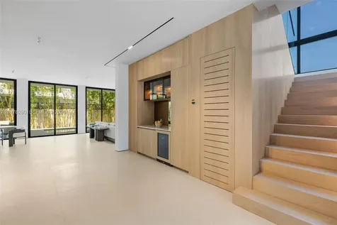 3457 Oak Avenue Miami FL 33133