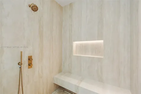 3457 Oak Avenue Miami FL 33133