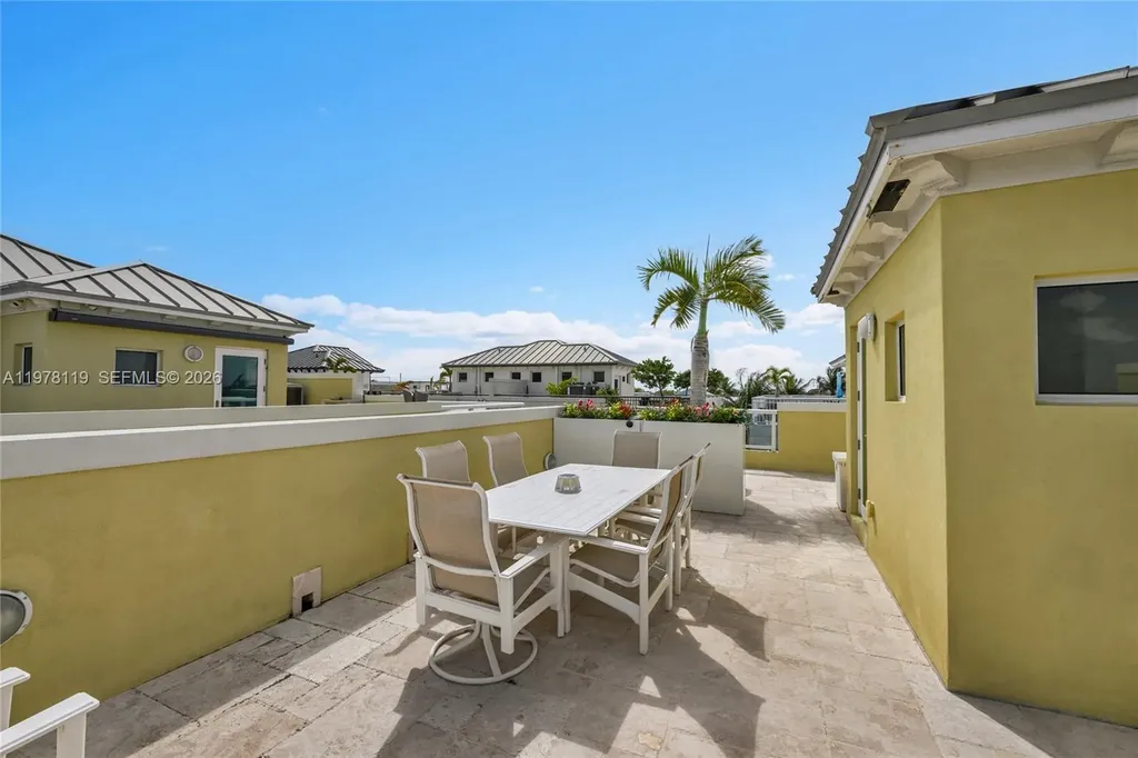 346 Elm Street Hollywood FL 33019