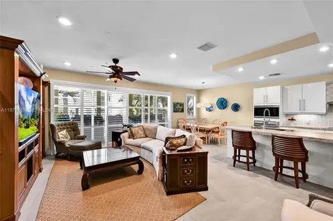 346 Elm Street Hollywood FL 33019