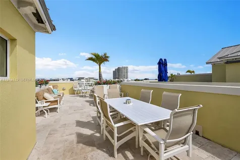 346 Elm Street Hollywood FL 33019