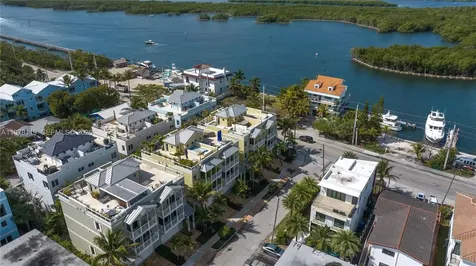 346 Elm Street Hollywood FL 33019
