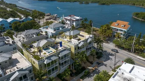 346 Elm Street Hollywood FL 33019
