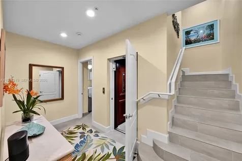 346 Elm Street Hollywood FL 33019