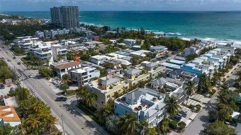 346 Elm Street Hollywood FL 33019