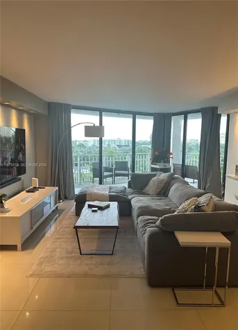 1000 Quayside Terrace Miami FL 33138