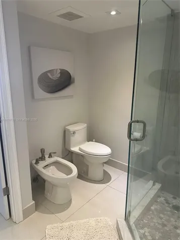1000 Quayside Terrace Miami FL 33138