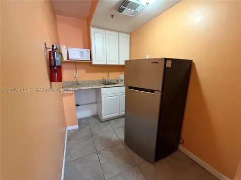 6850 NW 77th Court Medley FL 33166