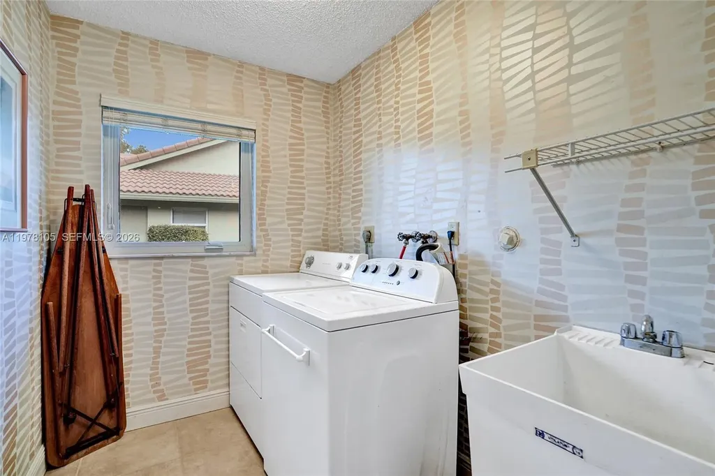 5093 NW 86th Way Coral Springs FL 33067
