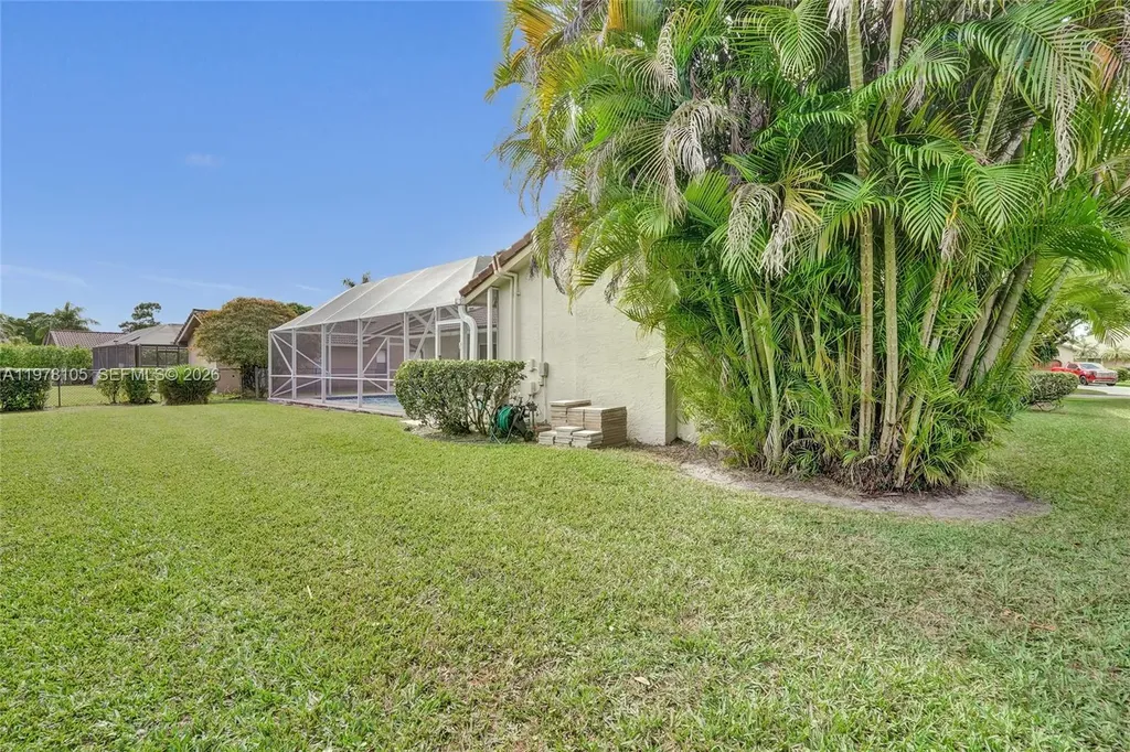 5093 NW 86th Way Coral Springs FL 33067