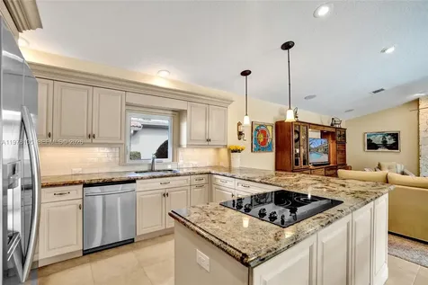 5093 NW 86th Way Coral Springs FL 33067