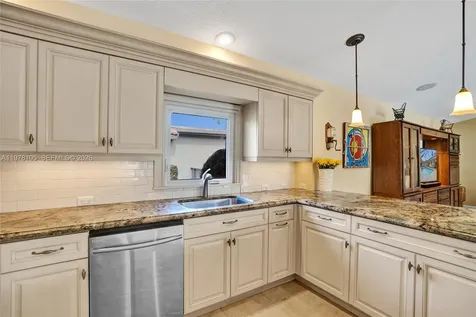 5093 NW 86th Way Coral Springs FL 33067