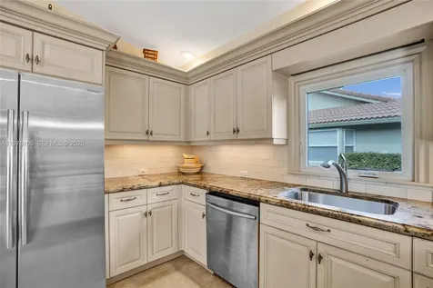 5093 NW 86th Way Coral Springs FL 33067