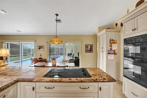 5093 NW 86th Way Coral Springs FL 33067