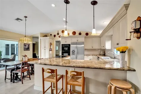 5093 NW 86th Way Coral Springs FL 33067