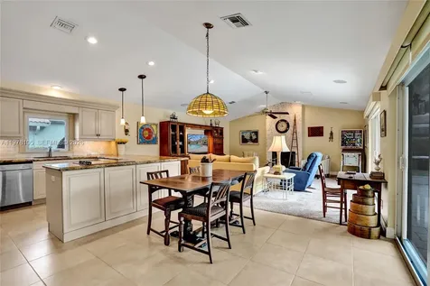 5093 NW 86th Way Coral Springs FL 33067
