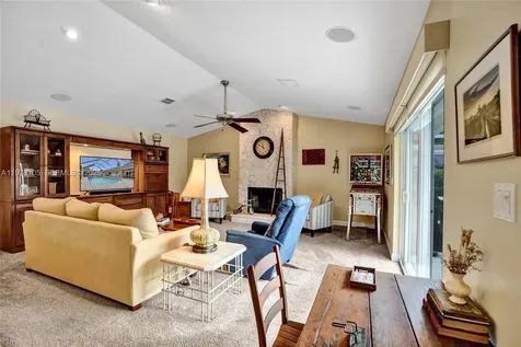 5093 NW 86th Way Coral Springs FL 33067