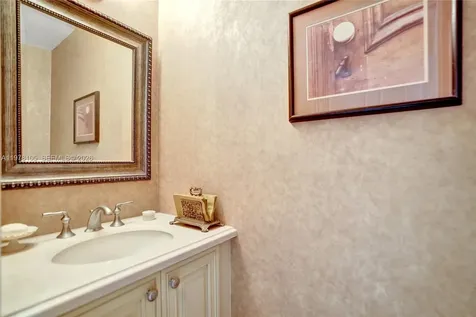 5093 NW 86th Way Coral Springs FL 33067