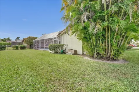 5093 NW 86th Way Coral Springs FL 33067