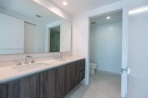 488 NE 18th Street Miami FL 33132