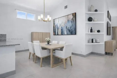 529 Lakeside Circle Sunrise FL 33326
