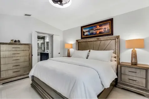 529 Lakeside Circle Sunrise FL 33326